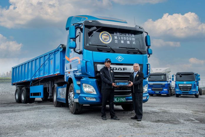 10,000th_DAF_truck_built_in_Taiwan-01