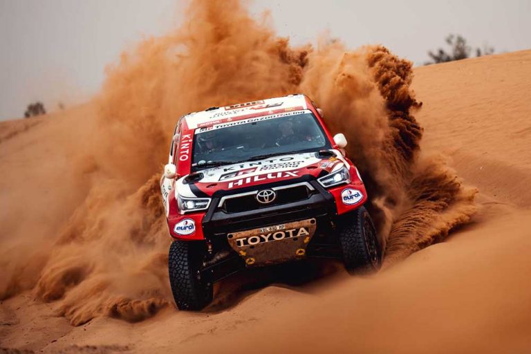 TOYOTA-GAZOO-Racing-Dakar-5