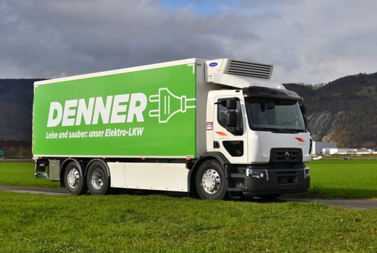 rhyner-renault-trucks-d-wide-ze-electric-solar-panels_01_0