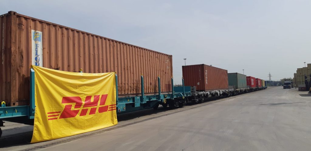 DHL_3