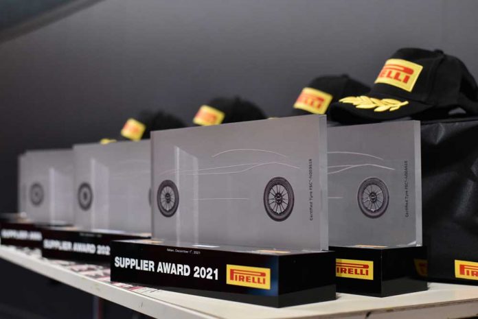 Pirelli_Supplier_Award.2JPG