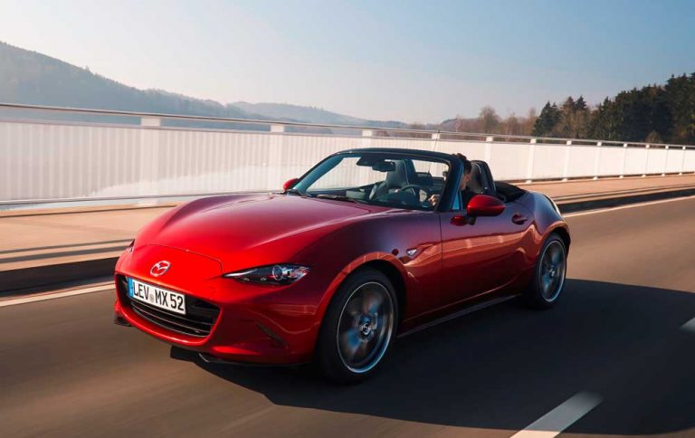 2021-mazda-mx-5-soul-red-crystal-germany-action-33