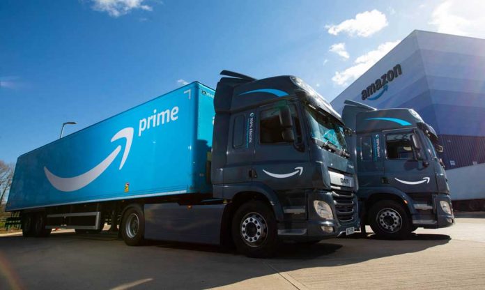 DAF-delivers-five-CF-Electric-trucks-to-Amazon-UK