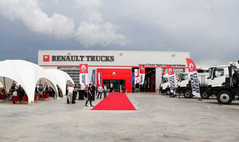 Renault_Trucks_Tegeta_Commercial_Vehicles_Go__rsel_2