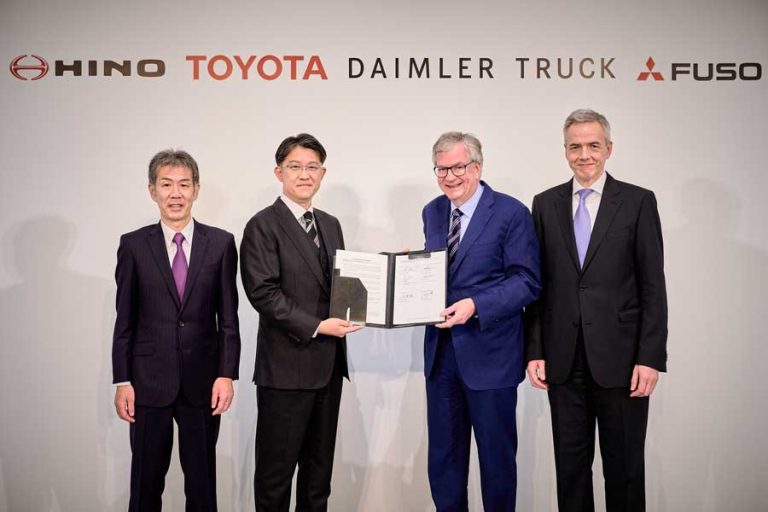 Daimler Toyota MFTBC Hino