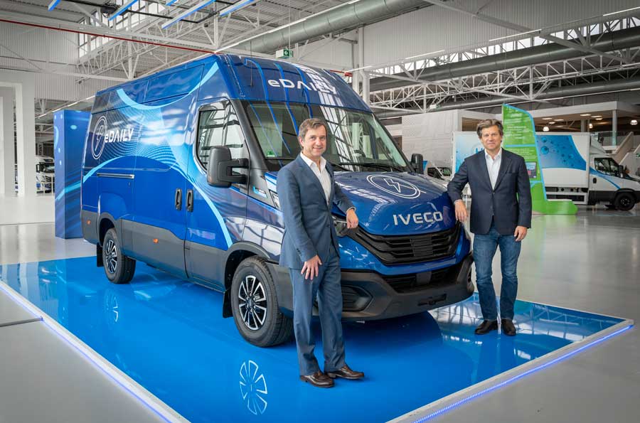 Iveco Group CEO'su Gerrit Marx ve Shell Mobilite İş Birimi Kıdemli Başkan Yardımcısı Giorgio Delpiano
