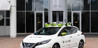 Nissan evolvAD