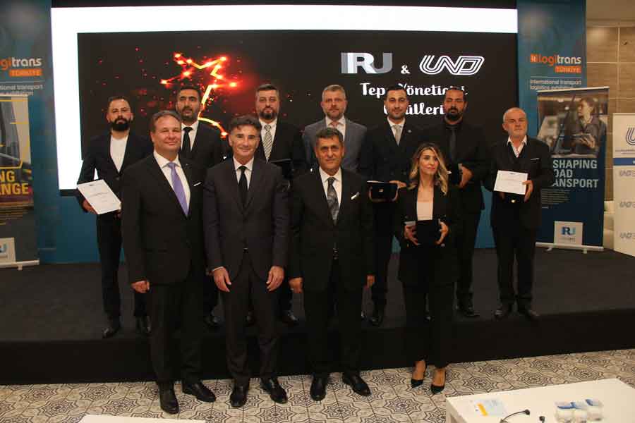 IRU Karayolu Nakliye Şirketi Tepe Yöneticisi Ödülü 