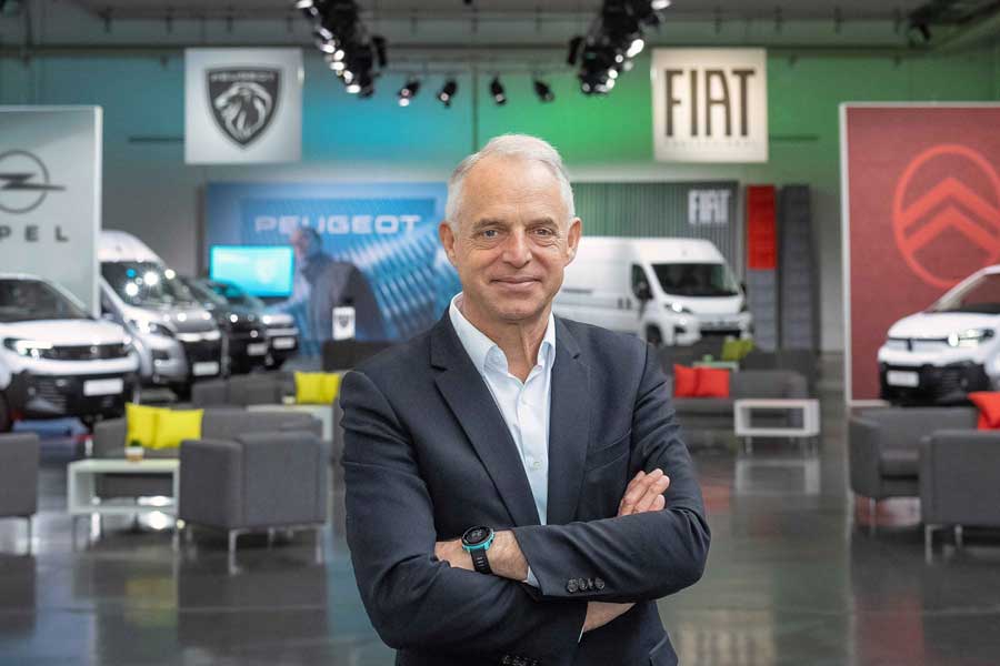 Stellantis Hafif Ticari Araçlar İş Birimi Kıdemli Başkan Yardımcısı Xavier Peugeot