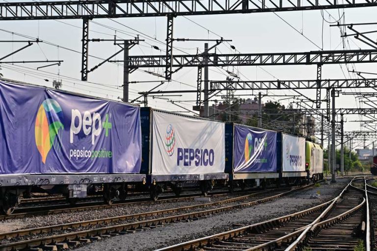 PepsiCo, Türkiye’de elektrikli tren ile hızlı tüketim sektöründe gıda taşımacılığı gerçekleştiren ilk şirket oldu