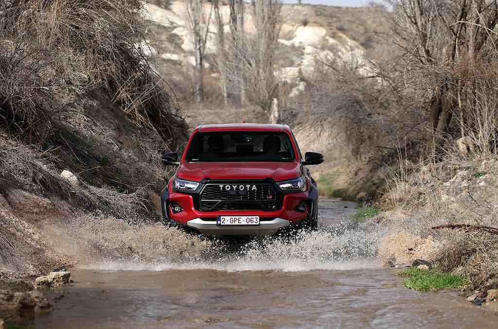 Toyota Hilux GR SPORT