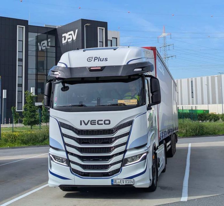 IVECO Plus Yarı Otonom Kamyon