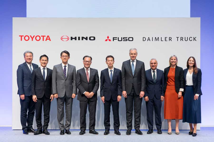 Mitsubishi Fuso ve Hino Motors