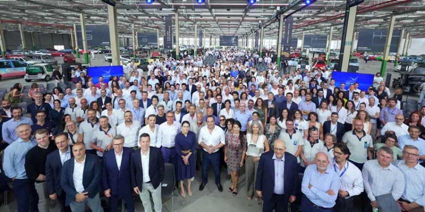 Stellantis’in CEO’su Antonio Filosa uygulamak istediği kültürel çerçeveyi çalışanlarıyla paylaştı