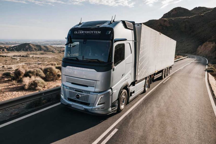 Volvo Trucks, yol güvenliğini artırmak için geliştirilmiş Volvo Dinamik Direksiyon sistemini piyasaya sürdü