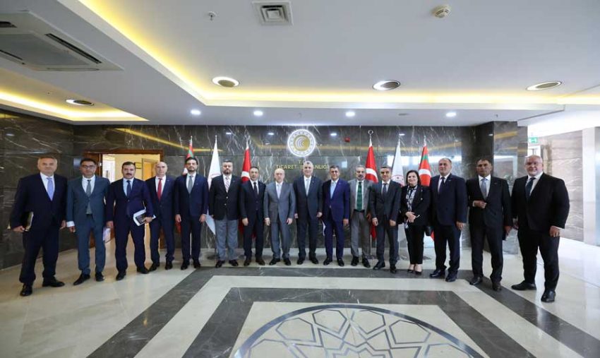 UND Başkanı Şerafettin Aras ve Yönetim Kurulu, Ticaret Bakanı Prof. Dr. Ömer Bolat ile sektörel istişare toplantısı gerçekleştirdi