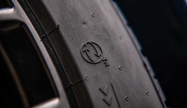 Pirelli, yüzde 70’ten fazla biyo-bazlı ve geri dönüştürülmüş malzeme içeren ilk standart üretim lastiğini tanıttı