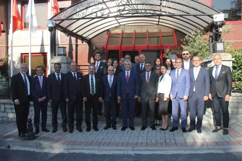 Ticaret Bakanı Prof. Dr. Ömer Bolat, UND’yi ziyaret etti