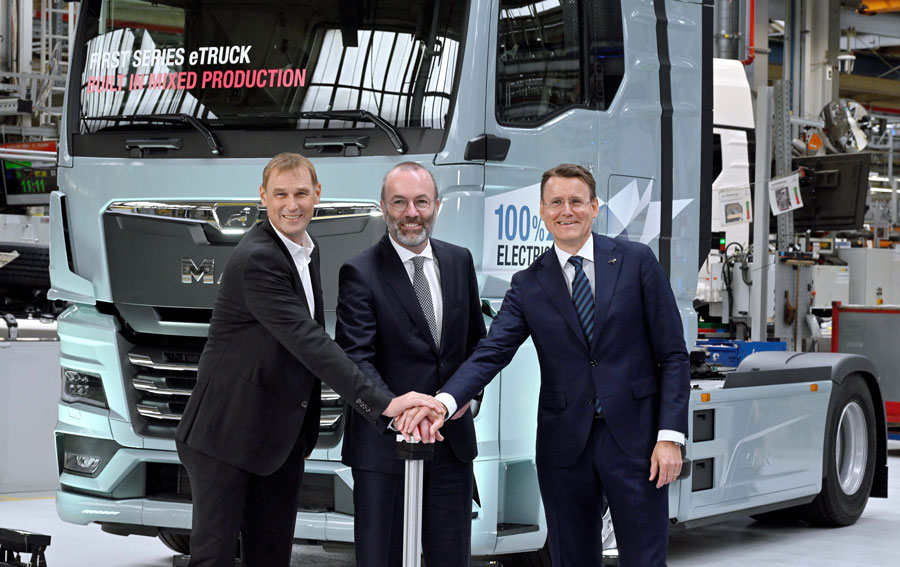 Michael Kobriger, Manfred Weber and Alexander Vlaskamp